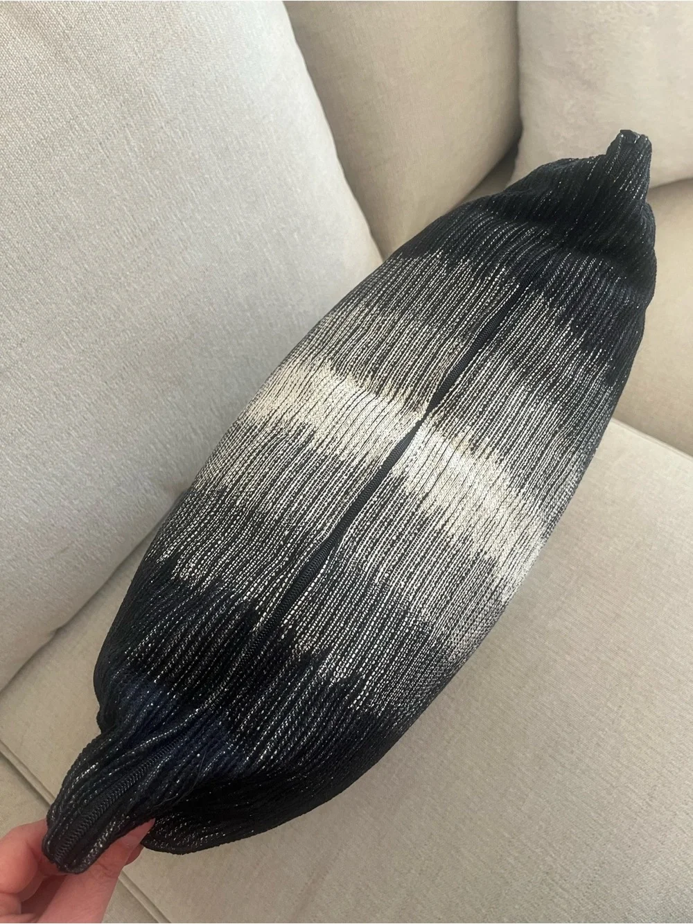 New Living Spaces Black and Gray Accent Pillows - Set of 5
